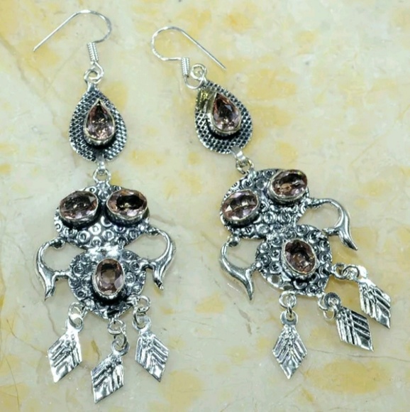 *$15 Sale* New Peach Quartz Silver Dangle Earrings. - Picture 1 of 1